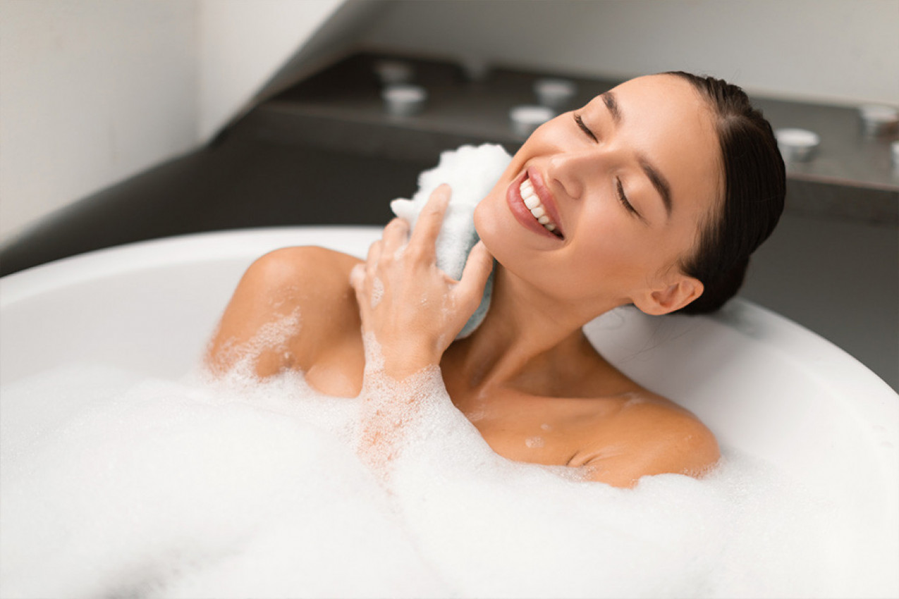 KOLIKO ČESTO MENJATE SUNĐER ZA KUPANJE? Ako primetite ove promene na njemu, odmah ga bacite (FOTO)