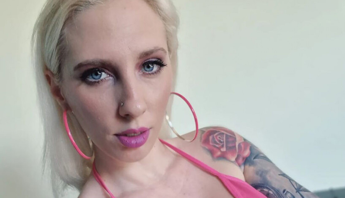 HRVATICA MARIJA ZADRAVEC PROGOVORILA O TOME ŠTA JE UZBUĐUJE U KREVETU: "Volim kada je tu više muškaraca, snimala sam se i sa 10" (FOTO)