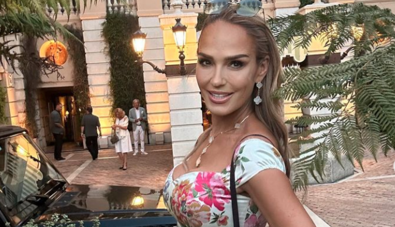 MARIJANA MATEUS ZABLISTALA NA VENČANJU NA AZURNOJ OBALI: Komplimenti stigli od Anastasije Ražnatović, Emine Jahović, Sanje Papić i mnogih drugih poznatih ličnosti! (FOTO)