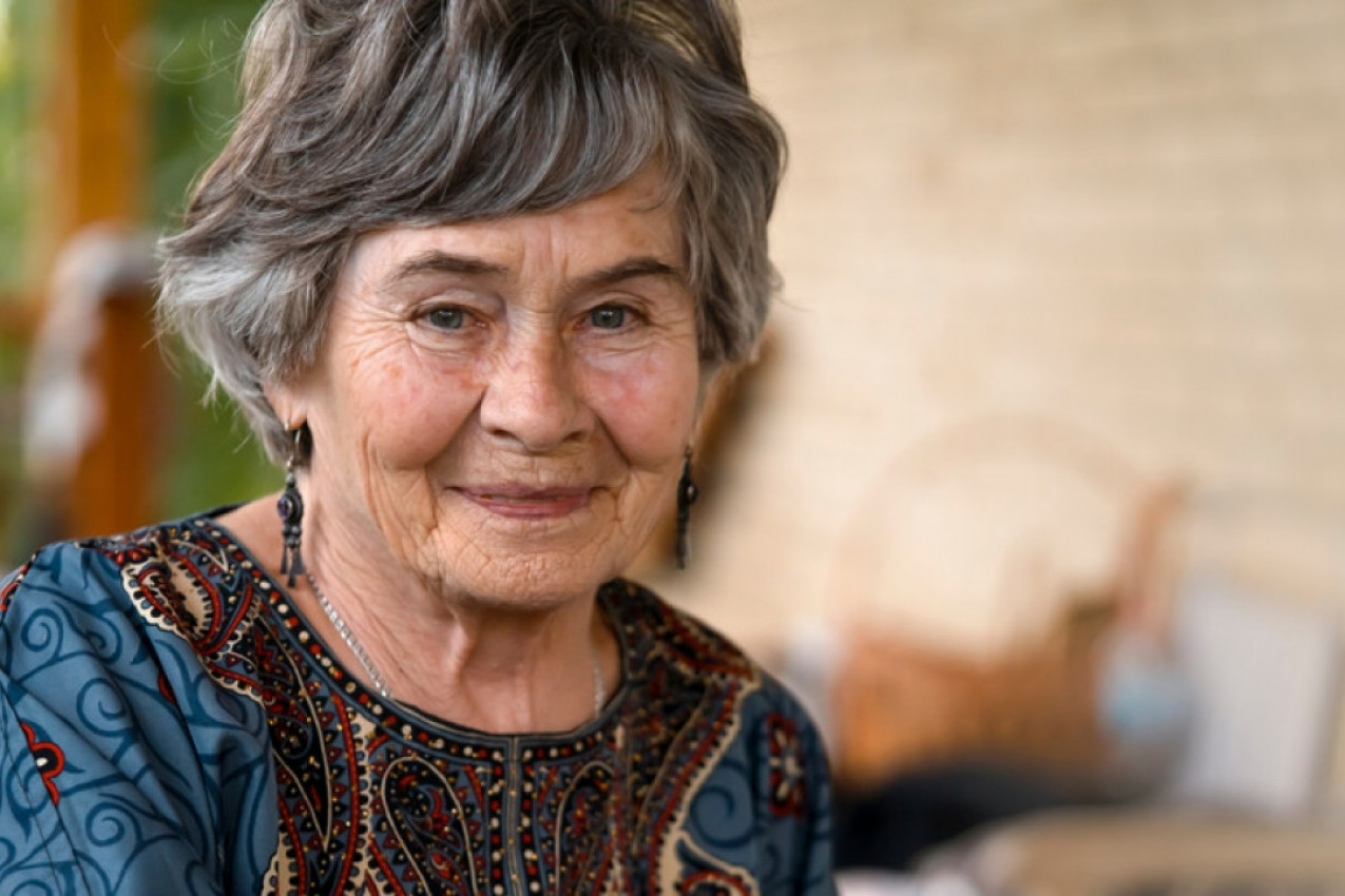 MUDRE REČI BAKA DANKE ODJEKUJU INTERNETOM: "Žena uvek zna kad je voljena, ne gubite vreme i život na pogrešnu osobu!"