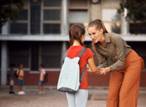 IMA ČETVORO DECE I SLEDILA SE KAD JE VIDELA POZIV IZ ŠKOLE: "Osećala sam se postiđeno iako je nestašluk napravio naš nevaljali mačak Pablo!" (VIDEO)