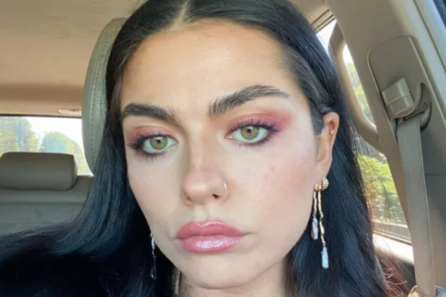 REBEKA JE DANAS LEPOTICA I IZGLEDA KAO TOP MODEL: Nije uvek bilo tako, a evo kako je uz 4 trika uspela da preporodi svoje lice! (FOTO+VIDEO)