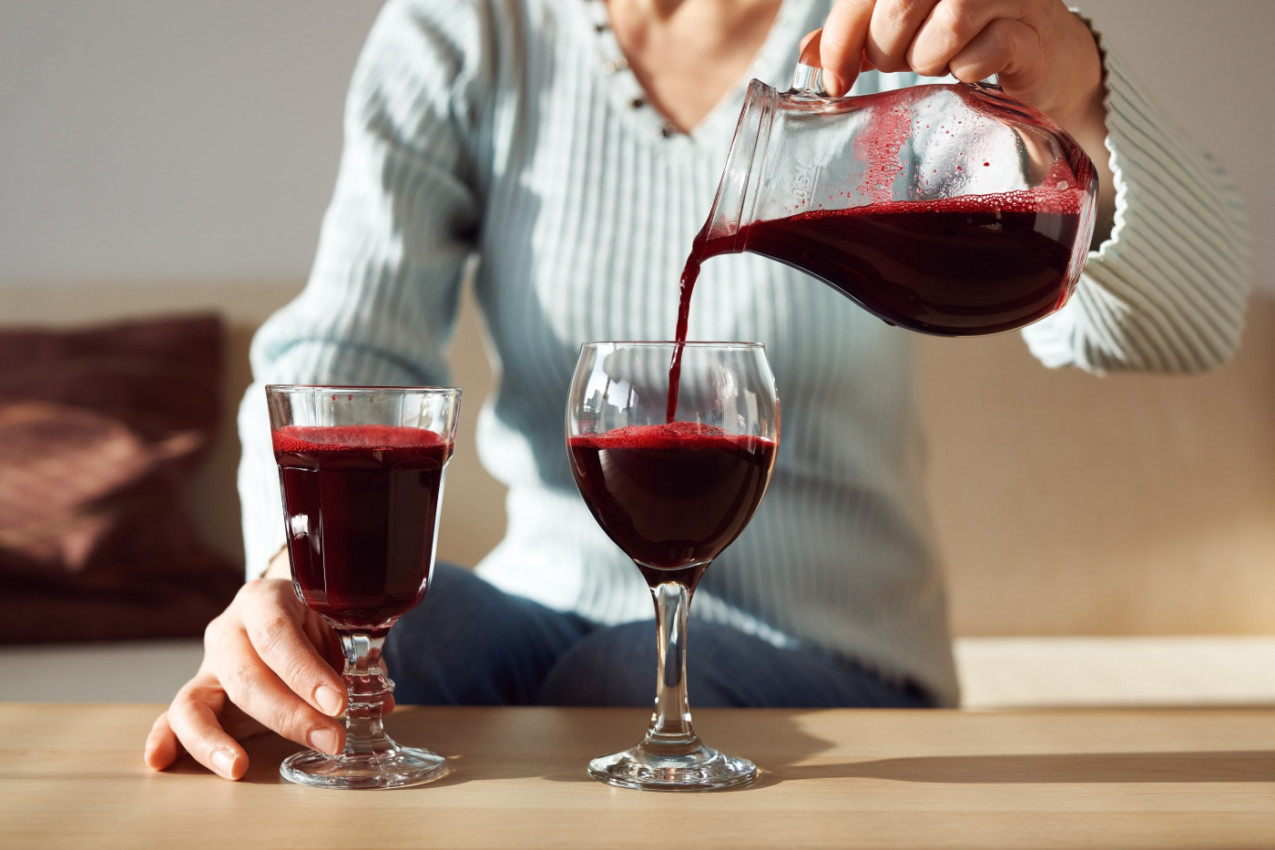 JAČA IMUNITET I POPRAVLJA KRVNU SLIKU: Dovoljno je pola čaše soka ujutru i virusi će vas zaobilaziti u širokom luku