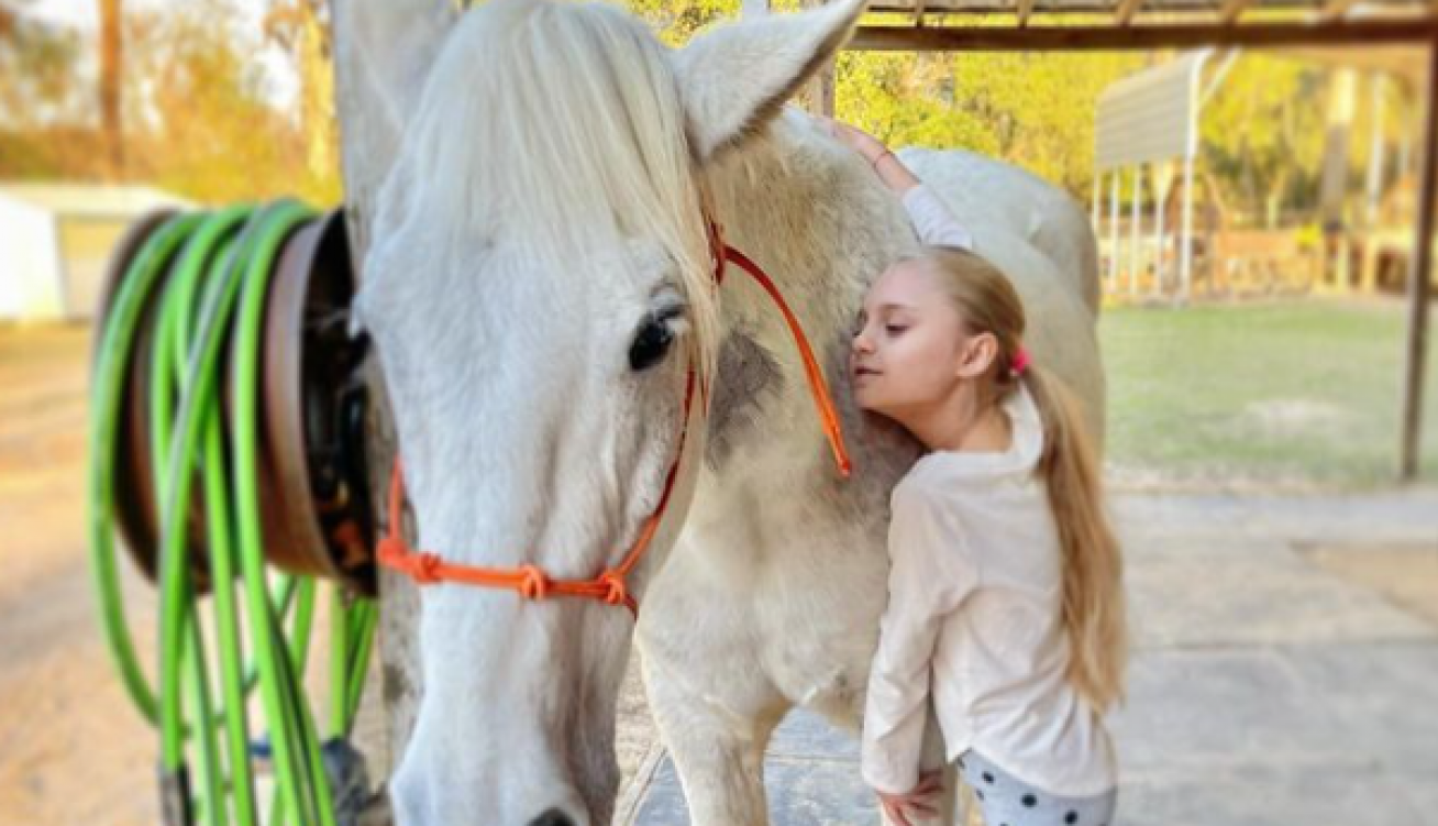SA 7 GODINA SE POŽALILA DA NE VIDI DOBRO, A ONDA JE USLEDILA STRAVIČNA DIJAGNOZA: "Moja ćerka je rođena da promeni svet!" (FOTO)