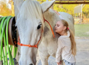 SA 7 GODINA SE POŽALILA DA NE VIDI DOBRO, A ONDA JE USLEDILA STRAVIČNA DIJAGNOZA: "Moja ćerka je rođena da promeni svet!" (FOTO)