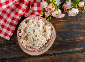 FRANCUSKA SALATA JOŠ BOLJA NEGO RUSKA: Razlika je u jednom sastojku (FOTO)