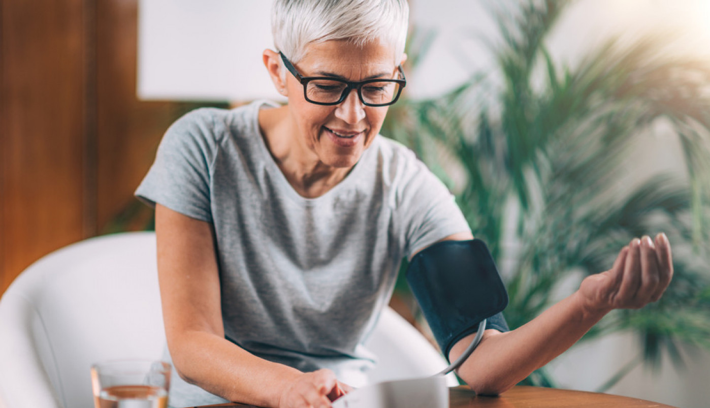SAVETI STRUČNJAKA KAKO DA DRŽITE POD KONTOLOM KRVNI PRITISAK: Stres, zagađen vazduh i predugo sedenje glavni su rizici za pojavu hipertenzije!