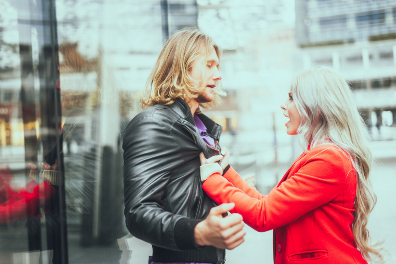 OVO SU NAJGORE LJUBAVNE KOMBINACIJE U HOROSKOPU: Ako ste Rak, bežite od Vodolije KOLIKO VAS NOGE NOSE! (FOTO)