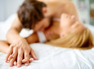 TAČNO OVOLIKO MINUTA JE ŽENI POTREBNO DA DOŽIVI VRHUNAC: Naučna studija najzad razotkrila sve mitove (FOTO)