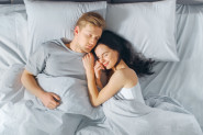 U KOM POLOŽAJU SPAVATE NOĆU SA PARTNEROM: Poza tokom sna otkriva da li se volite i koliko!