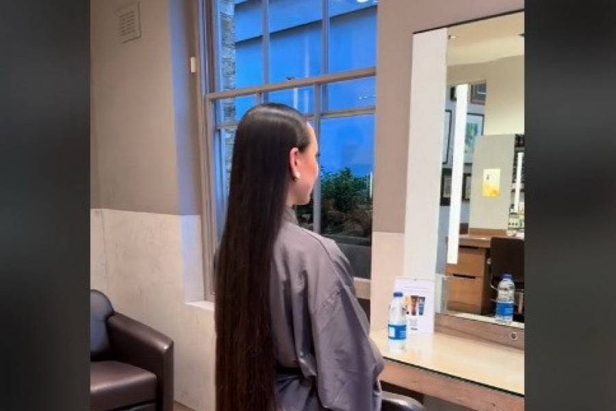 IMALA JE TRAUMU U DETINJSTVU ZBOG KOJE SE NIJE ŠIŠALA: Posle 7 godina otišla je kod frizera i odsekla kosu iz samo jednog razloga! (VIDEO)