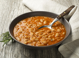 OVI LJUDI NIKAKO NE BI TREBALO DA JEDU PASULJ: Loše je po vaše zdravlje, zaboravite na omiljeno jelo Srba