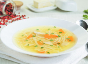 PILEĆA SUPA NAS GREJE I KREPI TOKOM PREHLADE: Tradicionalni bakin recept za jačanje organizma kad smo bolesni