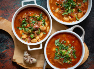 DA LI ZNATE KADA SE KORISTI ZAPRŠKA: Kuvari upozoravaju da mnoge domaćice prave istu grešku, evo kako da to izbegnete!