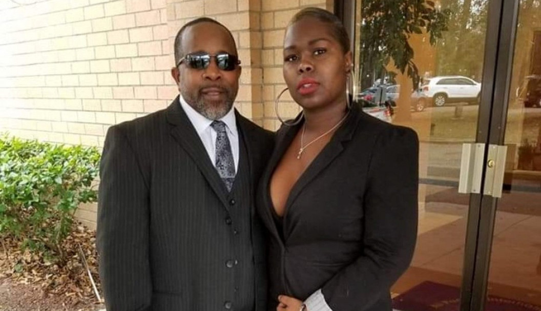 KAD SE FILIP POJAVI U PARKU S BEBOM SVI MISLE DA MU JE UNUK: Posle troje odraslih sinova četvrto dete je dobio u sedmoj deceniji!  (FOTO+VIDEO)