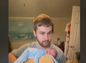 OVO JE NJIHOV RITUAL: Mladi tata podelio dirljiv trenutak sa sinom, scena će vam RASTOPITI SRCE! (VIDEO)