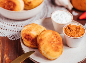 RECEPT ZA UŠTIPKE BEZ KVASCA I PRŽENJA: Testo mekano kao duša, priprema se za 5 minuta!