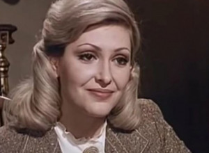 GLUMICA JE SINA DOBILA SA 19 GODINA, A TRUDNOĆU JE IZ STRAHA MORALA DA KRIJE: Zlata je opčinila svet, borila se za porodicu, a skončala je nakon snažnog udara (FOTO)