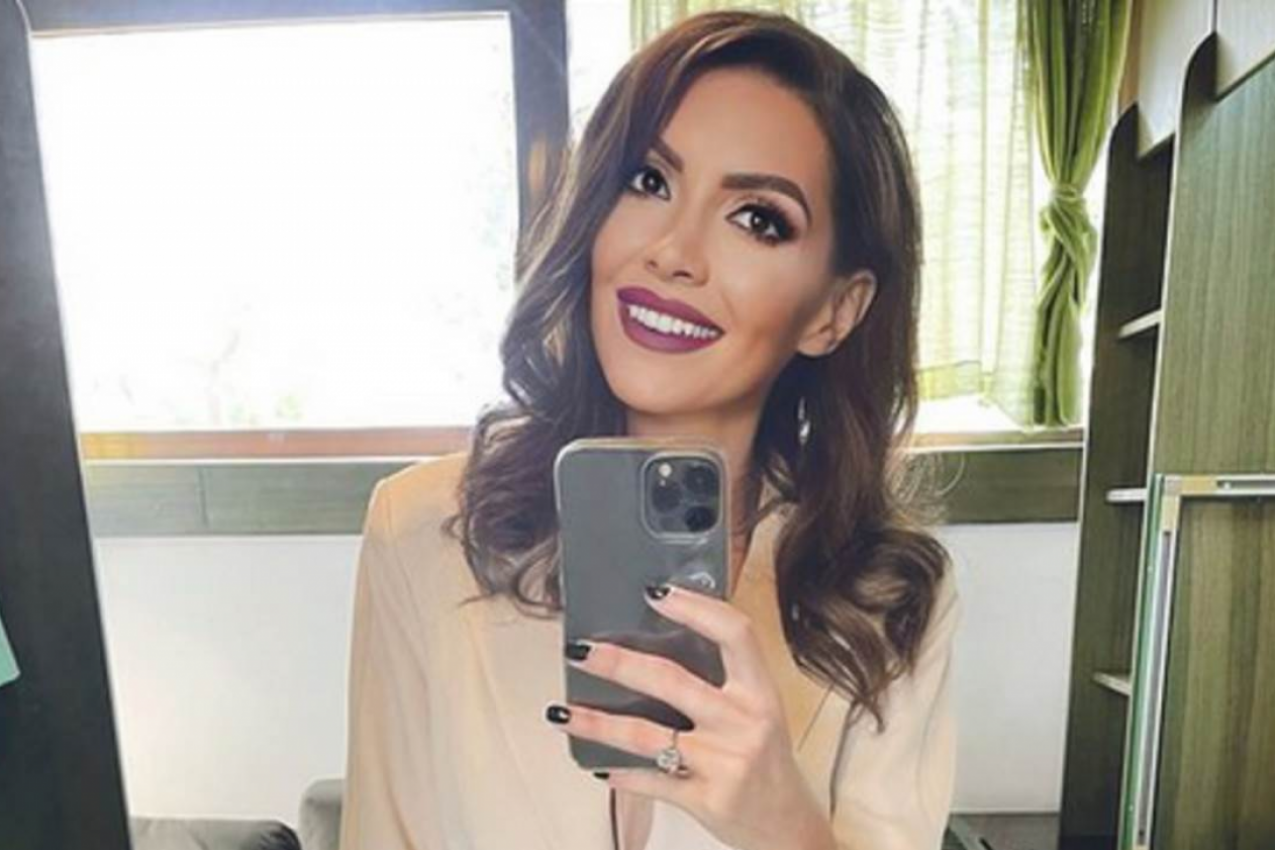 DANAS JE JEDNA OD NAJLEPŠIH SRPSKIH VODITELJKI: Evo kako je fatalna Jelena Simić izgledala pre 8 godina (FOTO)