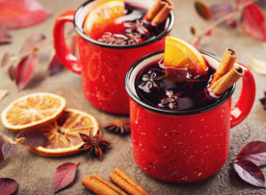 RECEPT ZA KUVANO VINO: Provereno će vam ugrejati telo i dušu, a usporava i starenje! (FOTO)