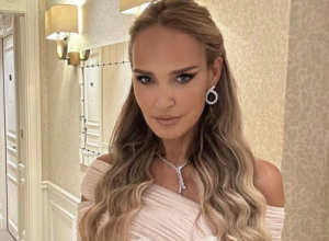 MARIJANA MATEUS NA IZVOLTE U KORSETU: Zbog bujnih grudi ne sme ni da kine jer bi se sve otrglo kontroli! (FOTO)