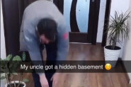 "MOJ UJAK IMA TAJNI PODRUM SAKRIVEN ISPOD LAMINATA": Ovaj snimak izazvao je veliku pažnju na društvenim mrežama, svi se pitaju čemu služi ovo skrovište (VIDEO)