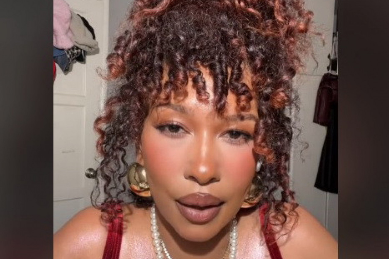 MAJKA NIJE PUSTILA ĆERKU U ŠKOLU: Razlog zbog koga je to odlučila razbesneo je druge roditelje na mrežama! (VIDEO)