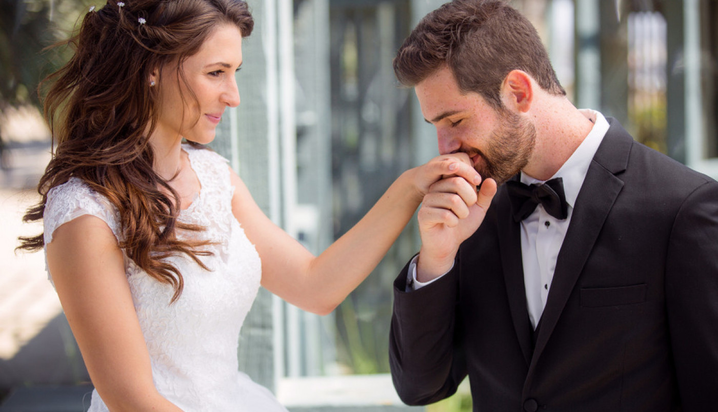 KOME SE SMEŠE LJUBAV I BRAK U 2024: Sudbina kuca na vrata, spremite pozivnice za venčanje!