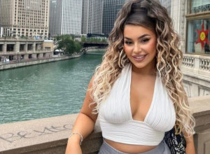 ATRAKTIVNA NIŠLIJKA ZALUDELA AMERIKANCE BUJNIM OBLINAMA: Venčala se putem vize, a sada uživa u luksuzu sa ovim muškarcem! (VIDEO)