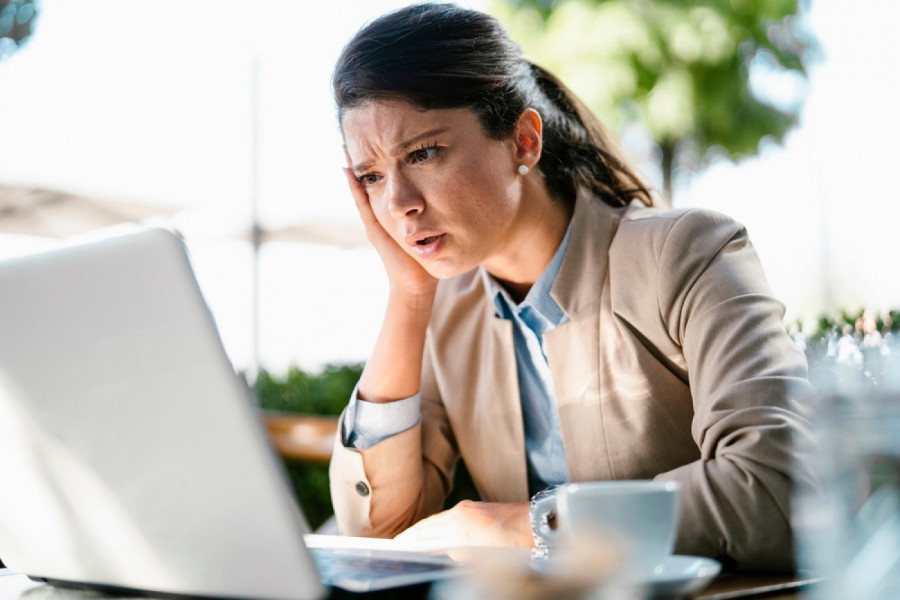POČELA SAM DA DOBIJAM BIZARNE PORUKE OD DEČKA, a onda sam otkrila nešto jezivo! ŠOK posle 2 godine veze!