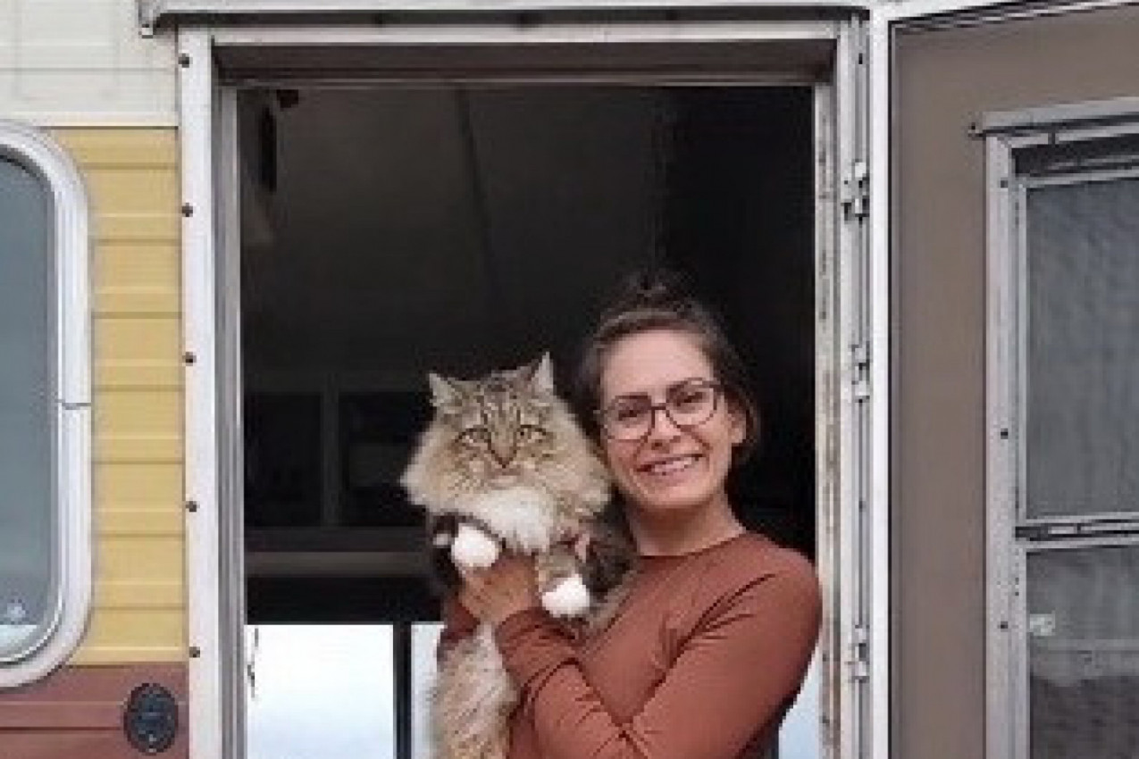 ŽIVI U KAMP KUĆICI I NA OVAJ NAČIN SE BORI SA VLAGOM I KONDENZACIJOM: Tiktokerka otkrila kako rešava problem, svi govore o ovim savetima