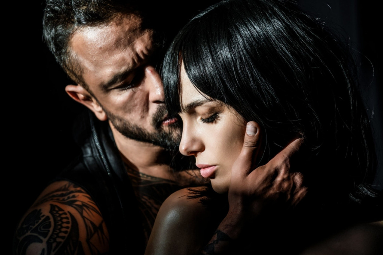 POSLE DVE GODINE PAUZE POMIRILA SE SA BIVŠIM: "Ono što zahteva od mene tokom intimnih odnosa je prevazišlo sve mere!"