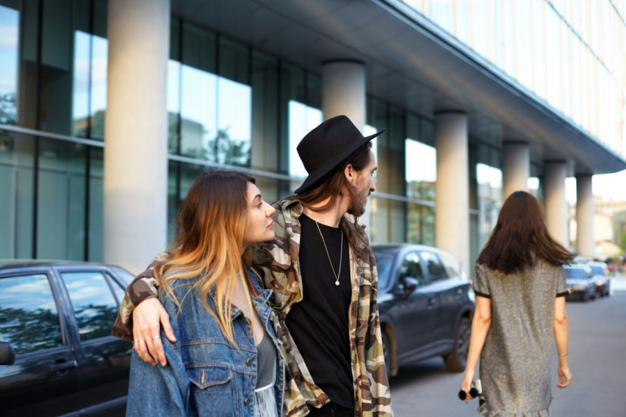 NEKO VAM JE POZNAT, A NE ZNATE ODAKLE? Stručnjaci objašnjavaju ovu pojavu i evo zašto je to tako!