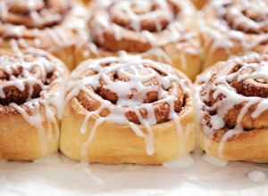 CIMET ROLNICE, MEKE I IZDAŠNE: Recept za ukusni kolač koji danima ostaje svež