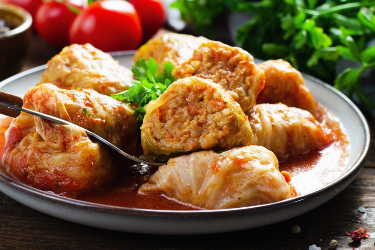 RECEPT ZA POSNU SARMU, UKUSNIJU OD ONE SA MESOM: Jedan sastojak daje joj poseban ukus