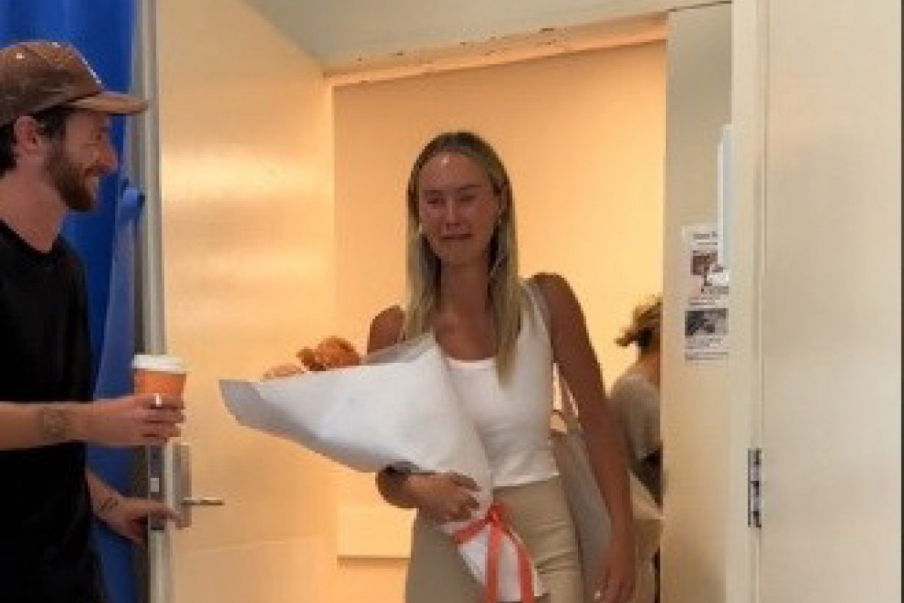 DOŠLA JE U POSETU KOD NAJBOLJE PRIJATELJICE I POTPUNO SE SLOMILA: Nije mogla da zaustavi suze zbog prizora koju je zatekla (VIDEO)