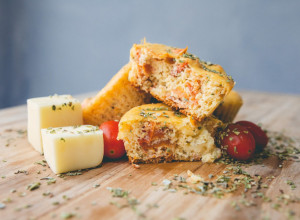 POSNA CARSKA PITA, BRZA I IZDAŠNA: Ako je ovako pripremite, ostaće sveža i meka danima