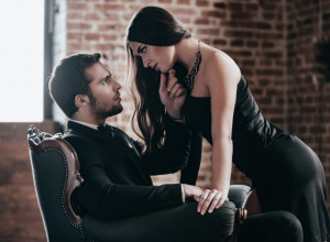 REŠENA VEČITA DILEMA: Ko ima vreliji intimni život devojke u vezama ili one koje su solo! (FOTO)