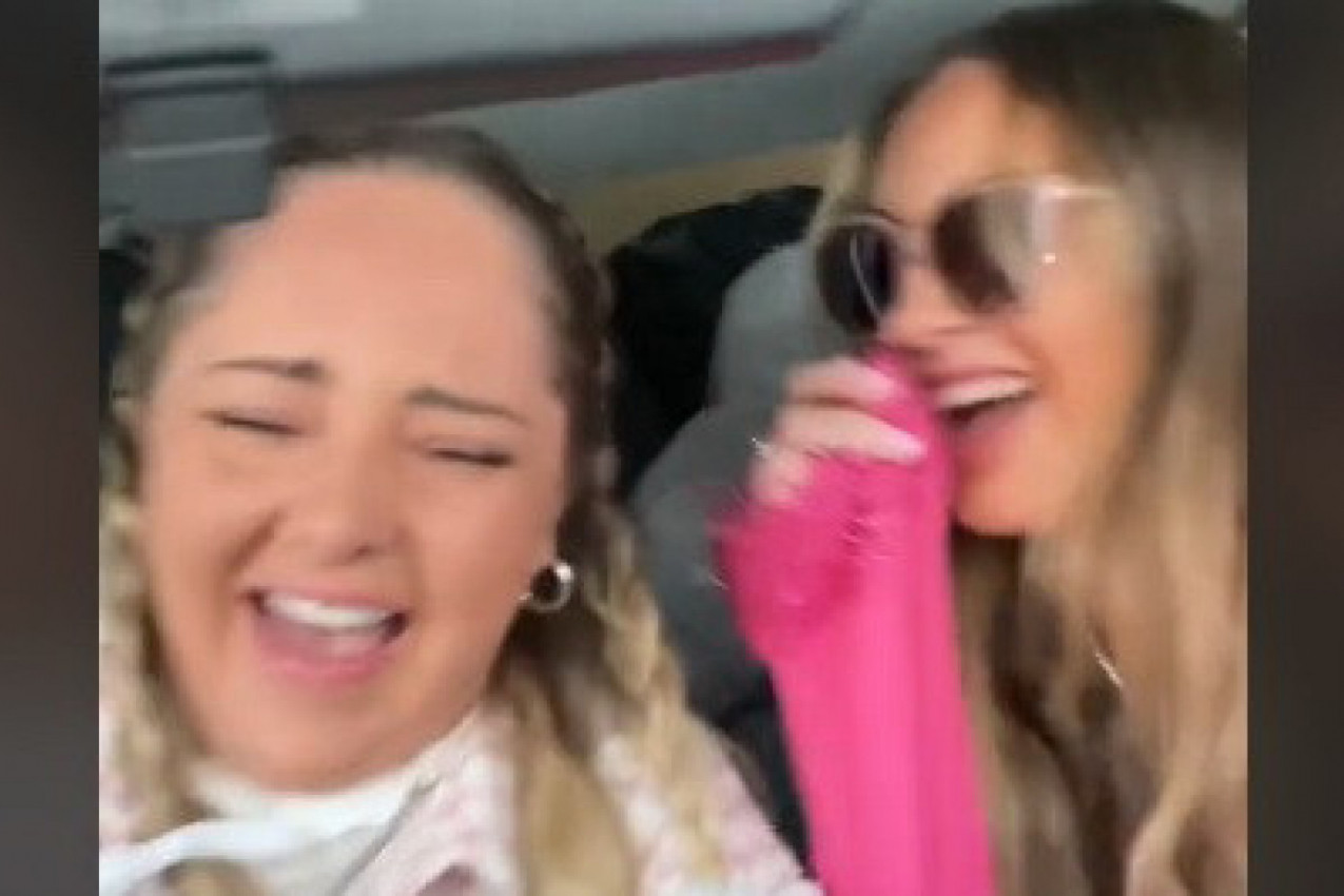 POZVALA JE BIVŠEG I UBEDILA GA KAKO JOJ JE KUPIO SKUPOCENI POKLON: Njegova reakcija je izazvala burnu debatu na internetu (VIDEO)