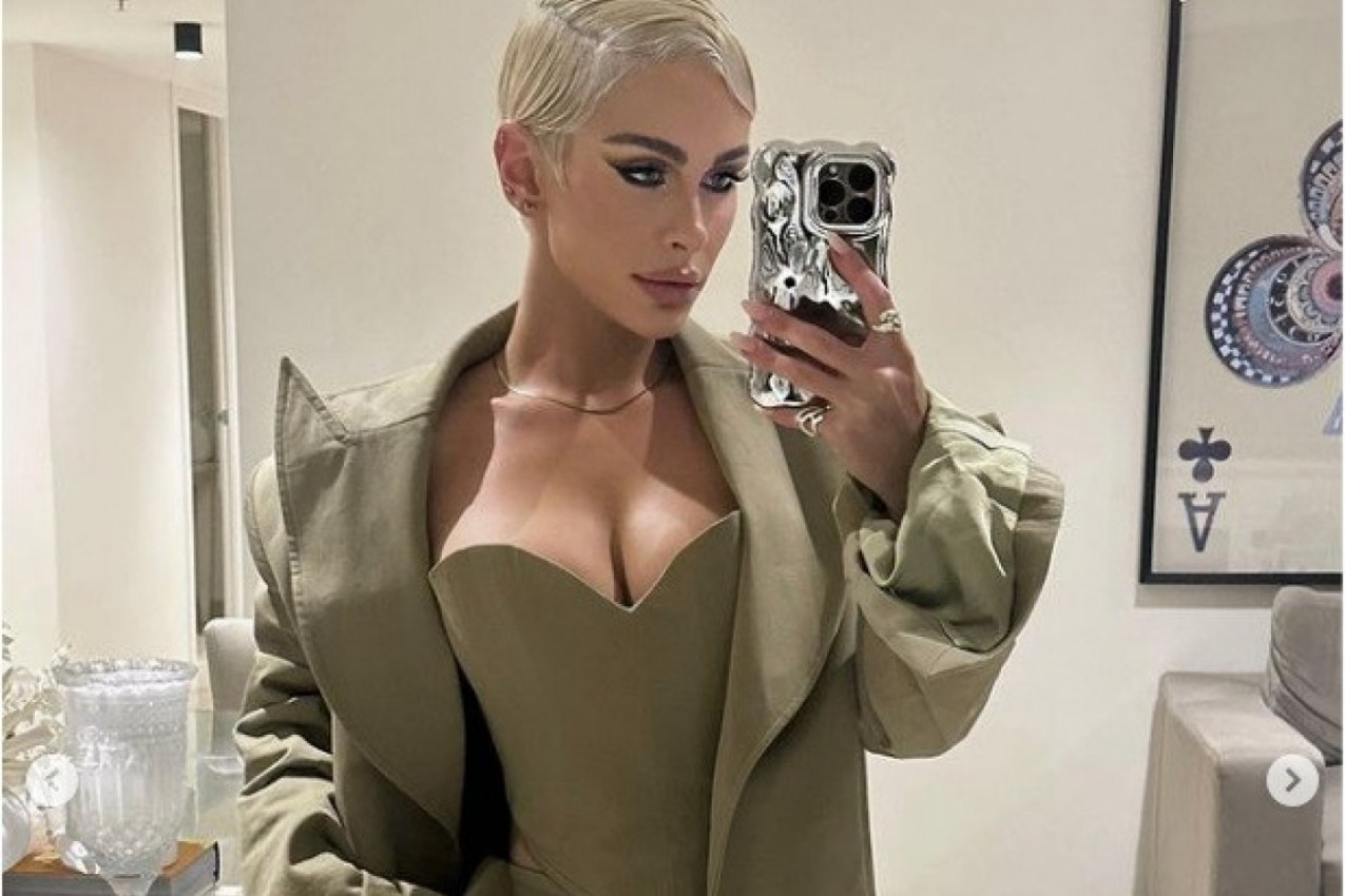 AUSTRALIJSKA MANEKENKA PONOVO ŠOKIRA: Ovo su njene preporuke šta nikako ne smete govoriti ženama bez dece za vreme praznika! (FOTO+VIDEO)