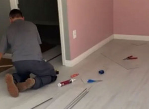 OTAC JE UŠAO U ĆERKINU SOBU I SVE POČEO DA RUŠI: Kada čujete razlog jedva ćete zadržati suze (VIDEO)