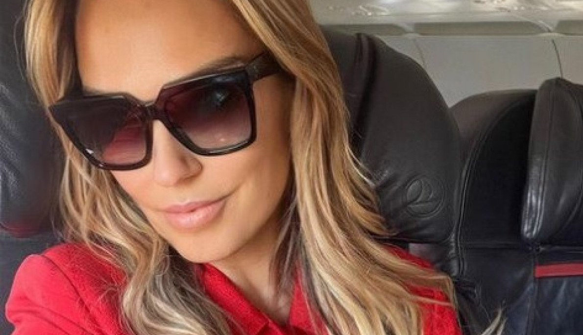 MARIJANA MATEUS U OSKUDNOJ ŽUTOJ HALJINICI: Spremna za doček Nove godine na luksuznoj destinaciji! (FOTO)