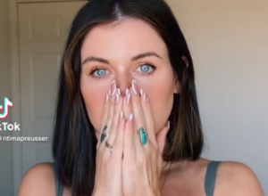 EVO ŠTA SE DEŠAVA KADA ŽELITE BALAJAŽ, ALI U JAPANSKOM FRIZERSKOM SALONU: Ono što je usledilo bilo je prava katastrofa koju će pamtiti doživotno! (FOTO+VIDEO)