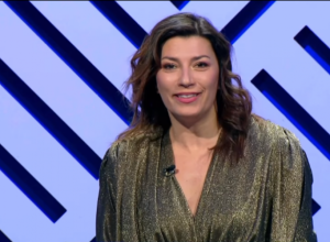 MILENA VASIĆ U MINIJATURNOM BIKINIJU DOČEKALA PRAZNIKE: Glumica pokazala atribute, svi u neverici gledaju šta je uradila (FOTO+VIDEO)