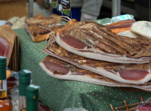 RAZBIJEN MIT O SLANINI: Ovo je 14 razloga zašto je treba jesti bez griže savesti! (FOTO)