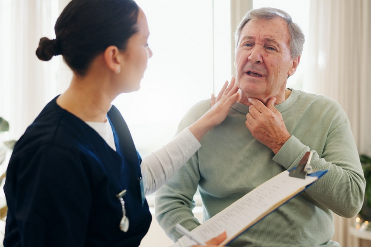 PROMUKLOST I PROBLEMI PRILIKOM GUTANJA MOGU UKAZATI NA KANCER: Mnogi ignorišu ove simptome i mešaju ih sa prehladom (FOTO)