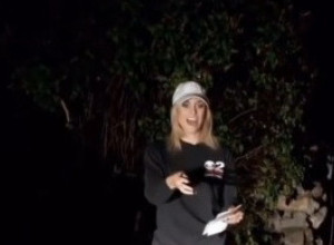 SNIMAK KOJI LEDI KRV U ŽILAMA: Ukočila se od straha kad je primetila neobičnu životinju kako izlazi iz mraka i kreće ka njoj! (VIDEO)