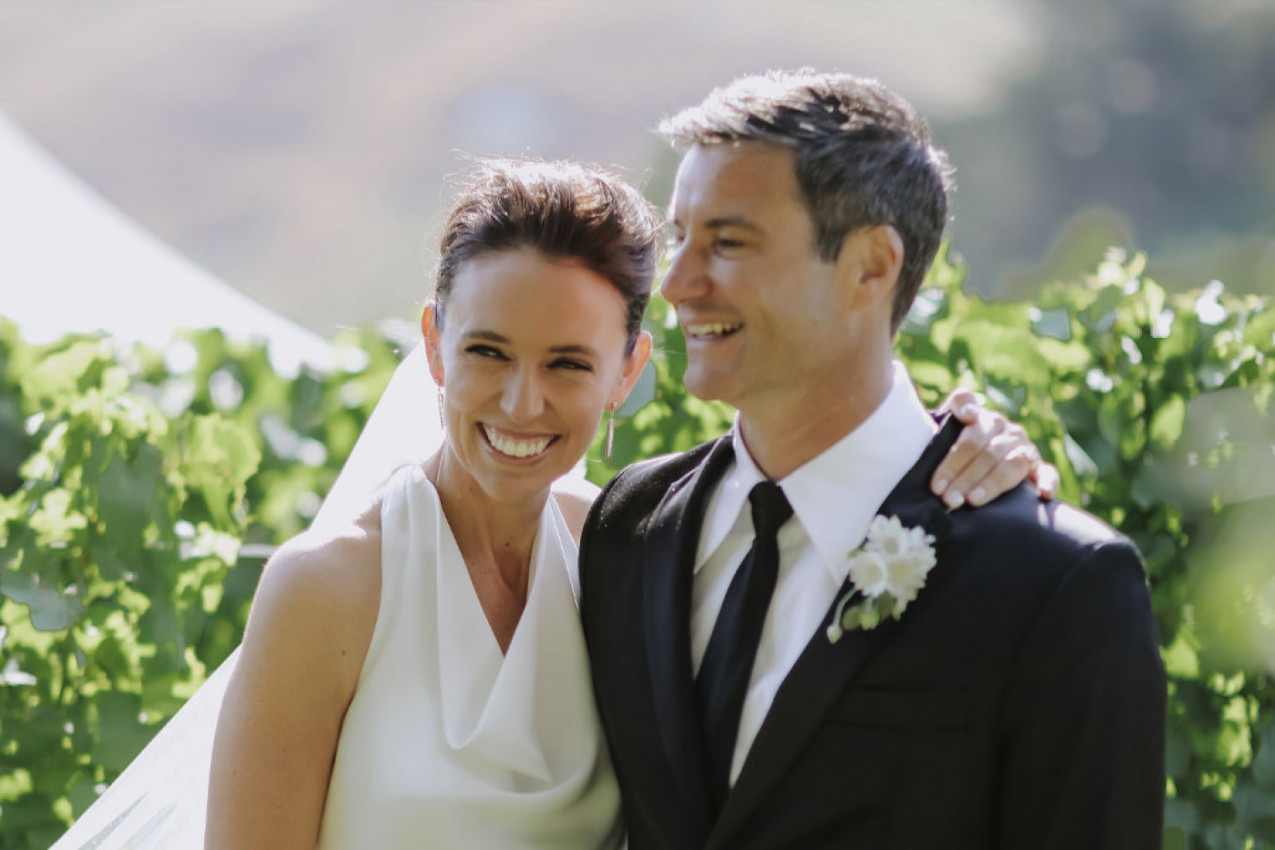 SVI PRIČAJU O VENČANJU BIVŠE PREMIJERKE NOVOG ZELANDA: Jedan detalj je svima privukao pažnju (FOTO)