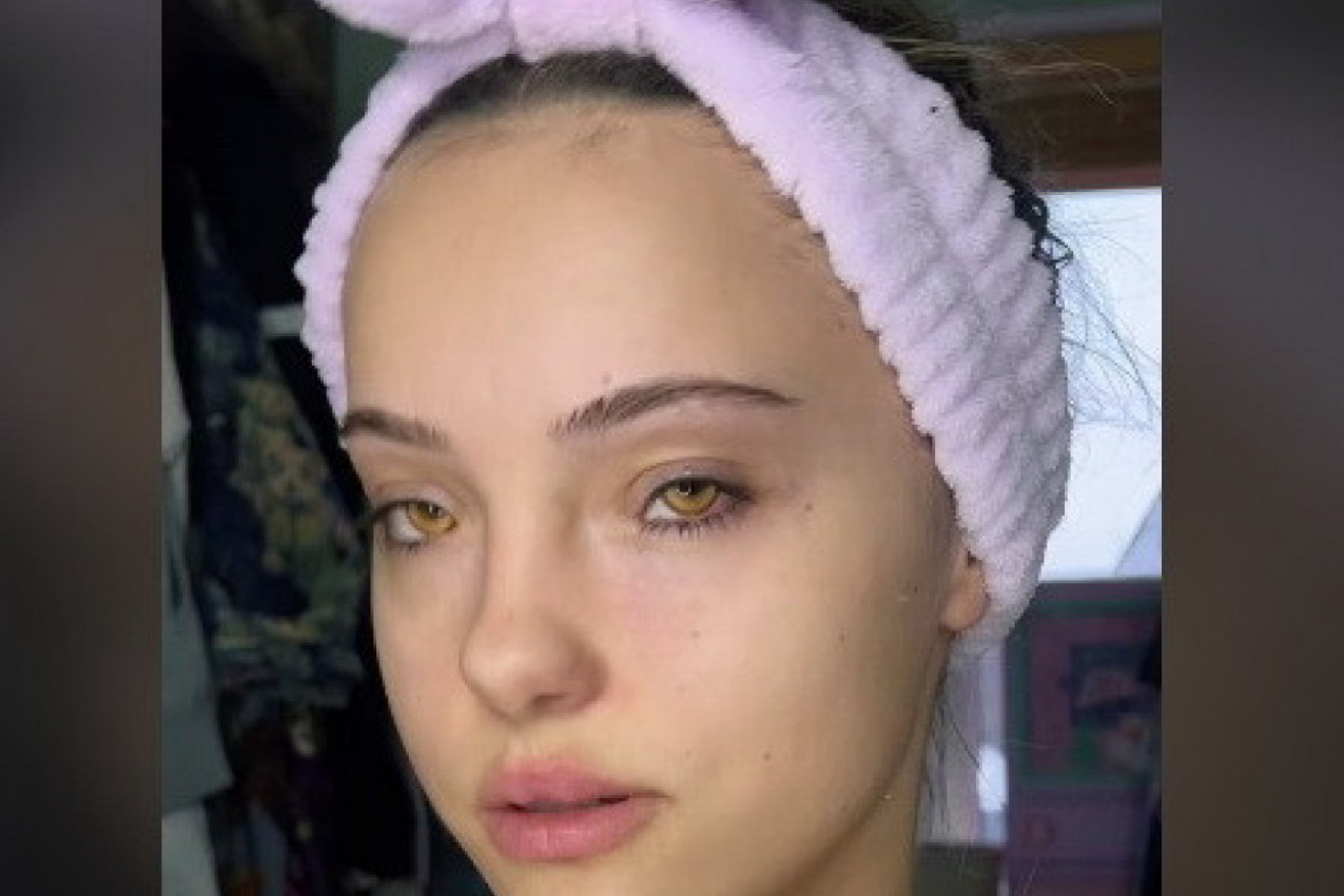 SVI SU SE DIVILI NJENOJ PRIRODNOJ LEPOTI: Nekoliko minuta kasnije bili su šokirani onim što je od sebe napravila (VIDEO)