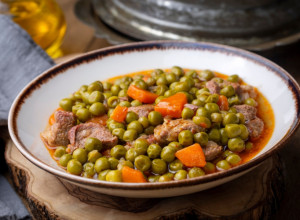 UMESTO ZAPRŠKE STAVITE SAMO 1 SASTOJAK I DOBIĆETE GRAŠAK IZ SNOVA! Po ovom receptu ješće ga i oni koji ga ne vole: Evo kako je najukusniji!
